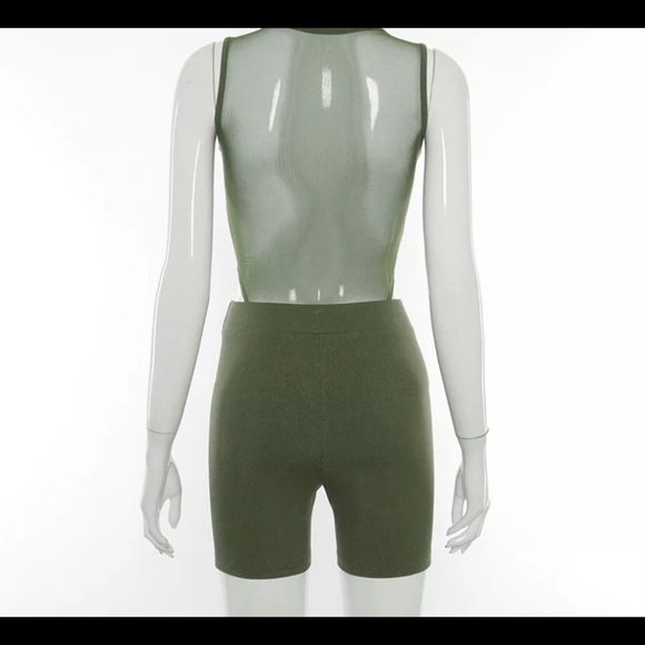 Two piece set - Picture 3 of 4